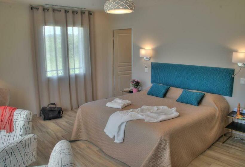 Номер Премиум Вид на Сад, Hôtel La Bastide D Iris