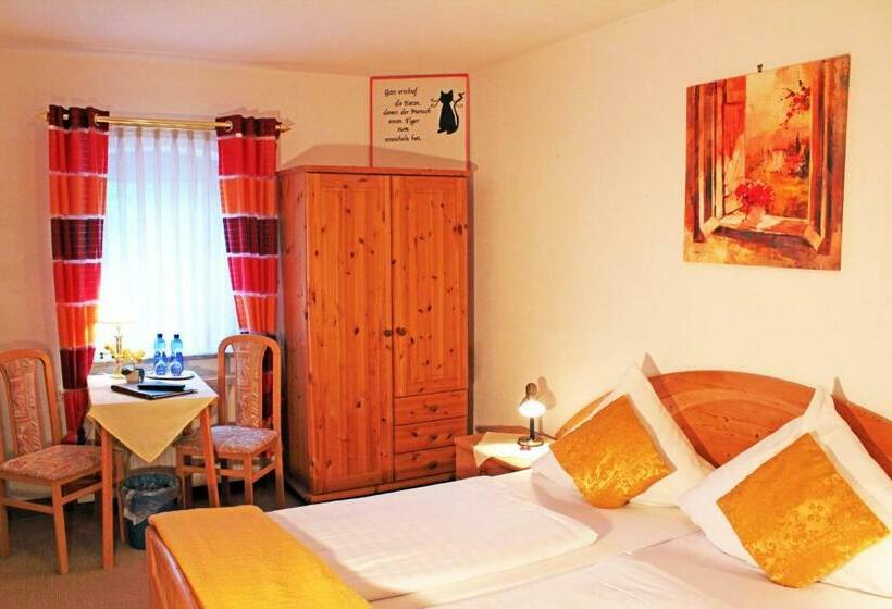 Номер Стандарт, Land Gut Hotel Gasthof Waldschänke
