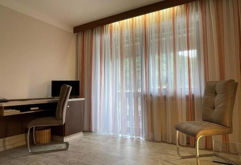Номер Deluxe с Балконом, Landhaus Oberaurach