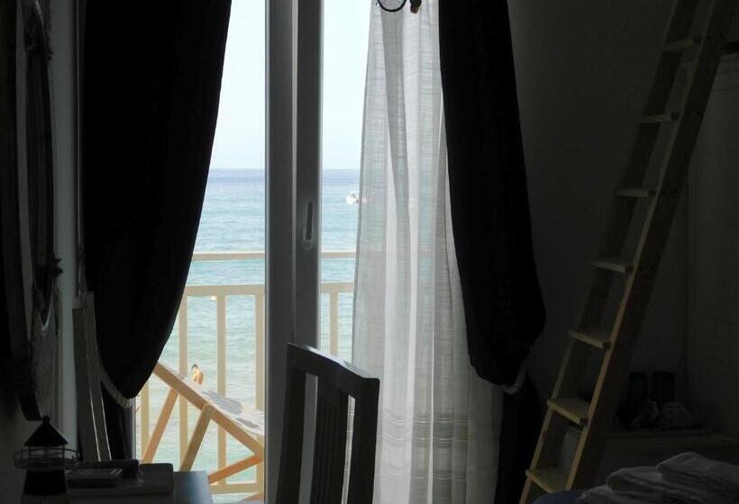 اتاق سوپریور با چشم‌انداز دریا, La Battigia B&b