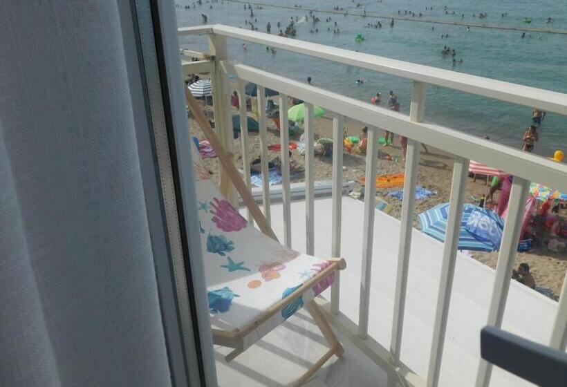 اتاق استاندارد با بالکن, La Battigia B&b
