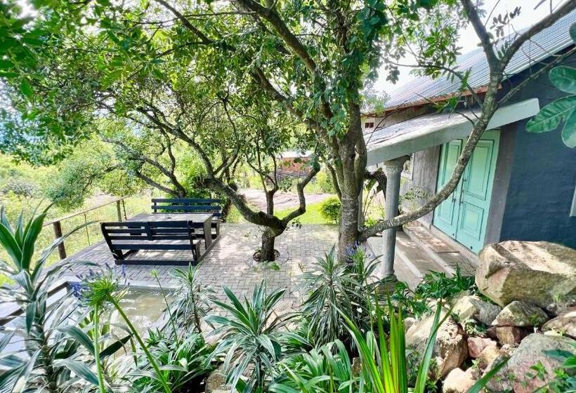 Maison 2 Chambres, Loerieroep Estate   Mountainview Selfcatering Accommodation Nelspruit