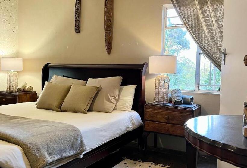 스탠다드 스튜디오, Loerieroep Estate   Mountainview Selfcatering Accommodation Nelspruit