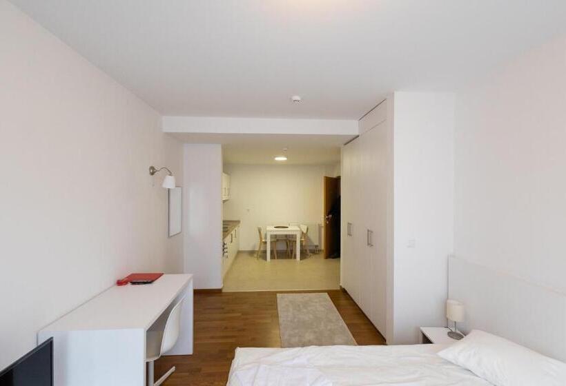 اتاق استاندارد برای معلولان, Merkur Apartments   Self Check In