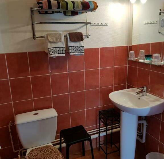 Номер Комфорт, Hôtel Restaurant De L île