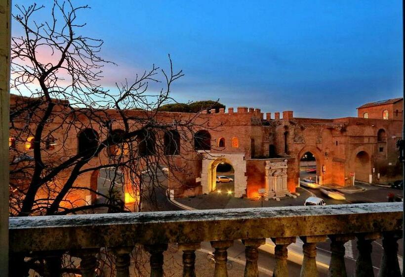 Deluxe Room with Balcony, Relais At Via Veneto