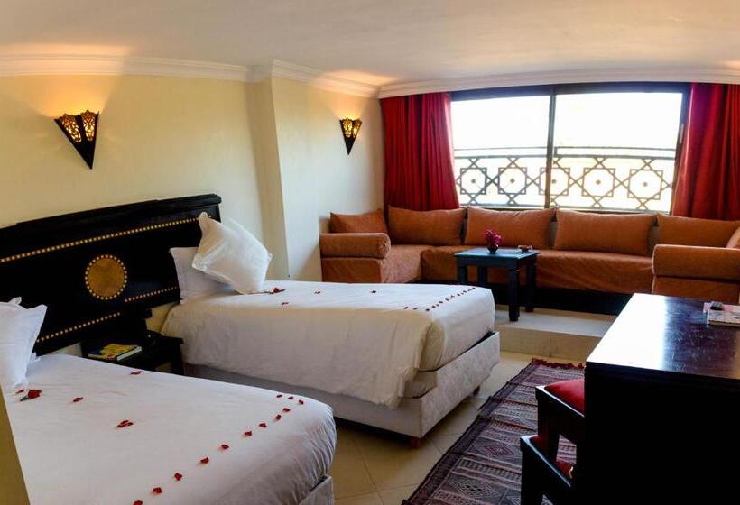 اتاق استاندارد سه نفره, Club Paradisio
