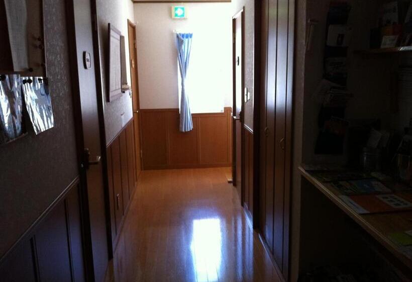 标准间带有双层共用浴室, Obihiro Yachiyo Youth Hostel