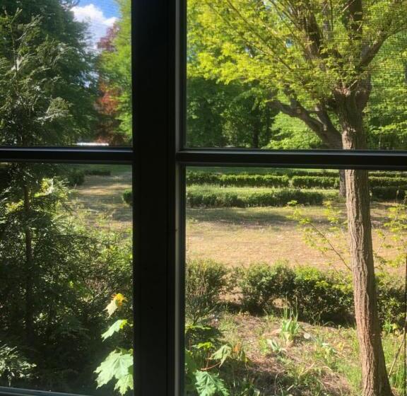 غرفة أساسية, Internat Schloss Spiegelberg