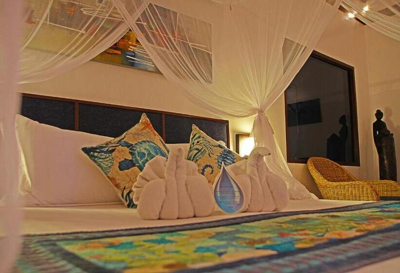 스위트, Last Frontier Beach Resort Adults Only