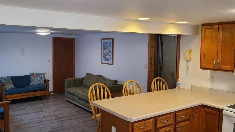 Апартаменты Deluxe 1 Спальня, Driftin Sands Motel