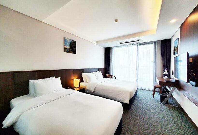 חדר משפחתי, Ramada By Wyndham Gangwon Sokcho