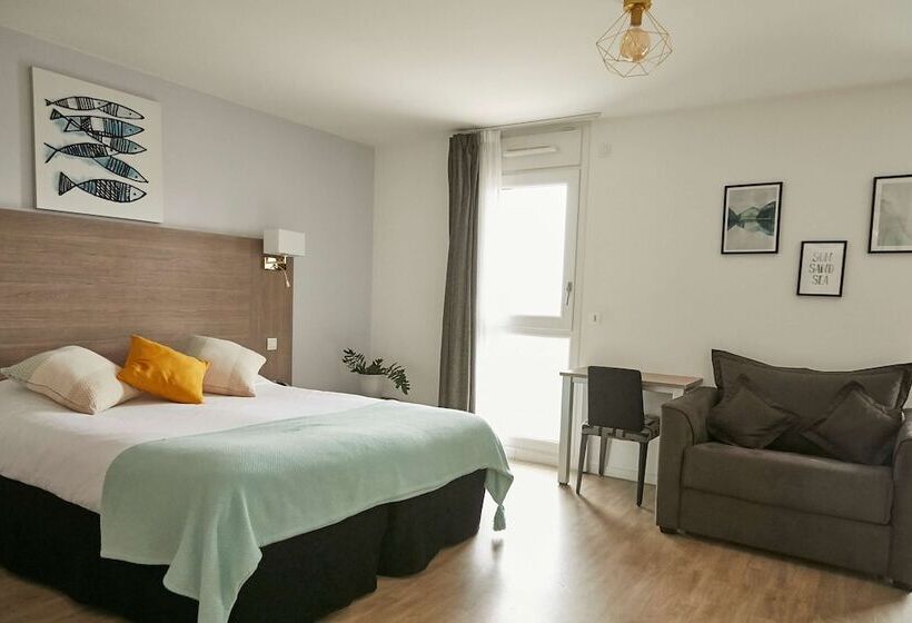 Студия Superior, Tulip Inn Massy Palaiseau  Residence