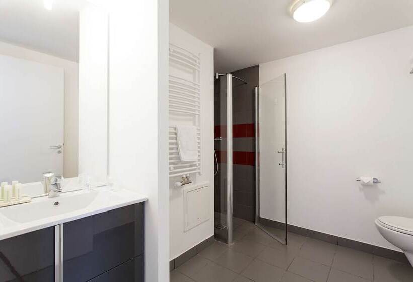 Студия Superior, Tulip Inn Massy Palaiseau  Residence