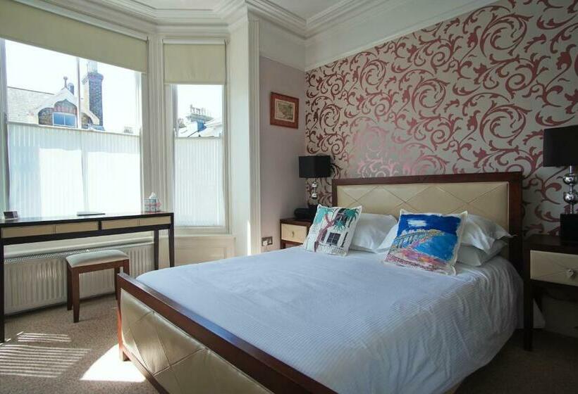 디럭스 룸, Number One B&b