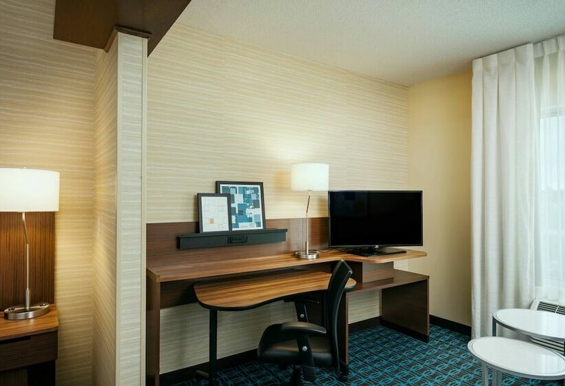 Люкс, Fairfield Inn & Suites By Marriott Tacoma Dupont