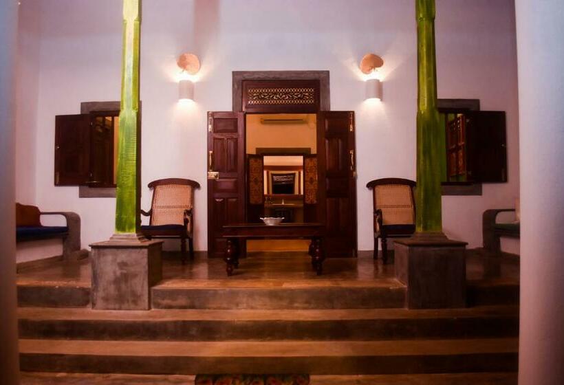 اتاق لوکس, Villa Kubura