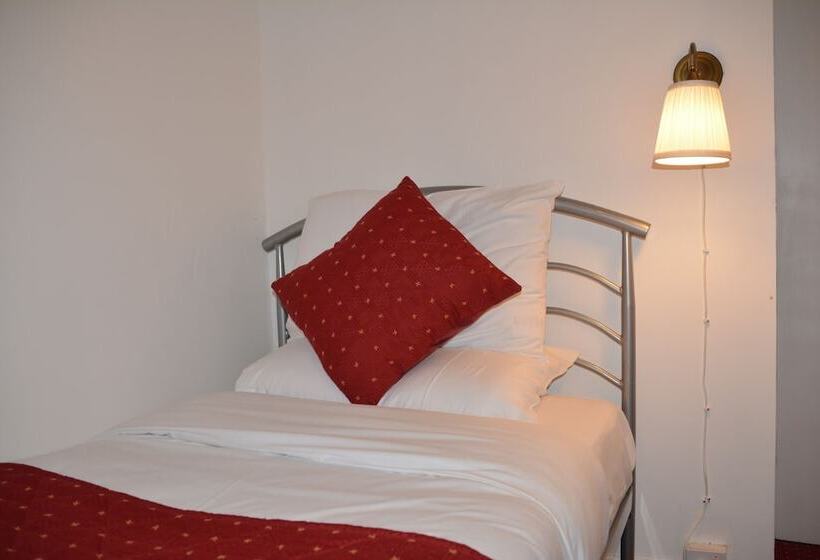 اتاق استاندارد یک نفره, Bow Guest House