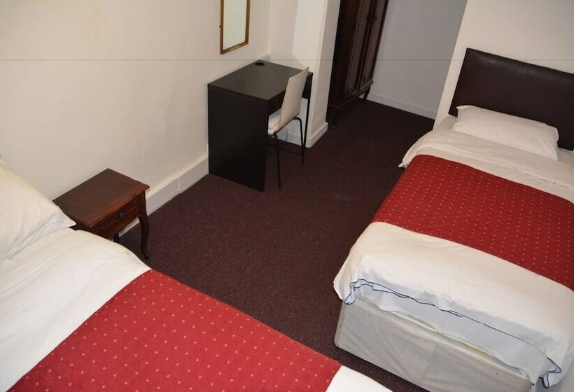 Номер Стандарт, Bow Guest House