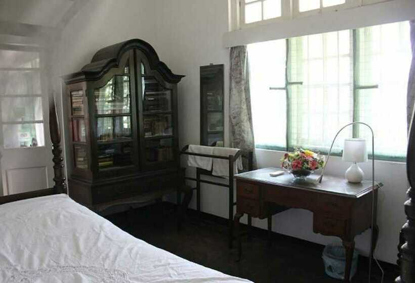 Номер Стандарт, Vista Chelsea Gardens Bnb