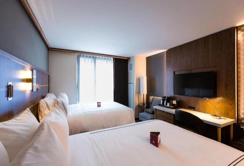带2个双人床的标准工作室, Crowne Plaza Hy36 Midtown Manhattan, An Ihg