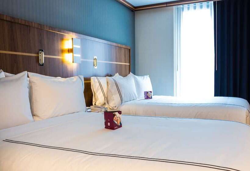 带2个双人床的标准工作室, Crowne Plaza Hy36 Midtown Manhattan, An Ihg