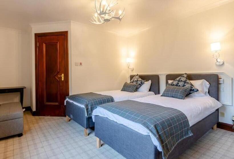 Номер Стандарт, Dalgarven House