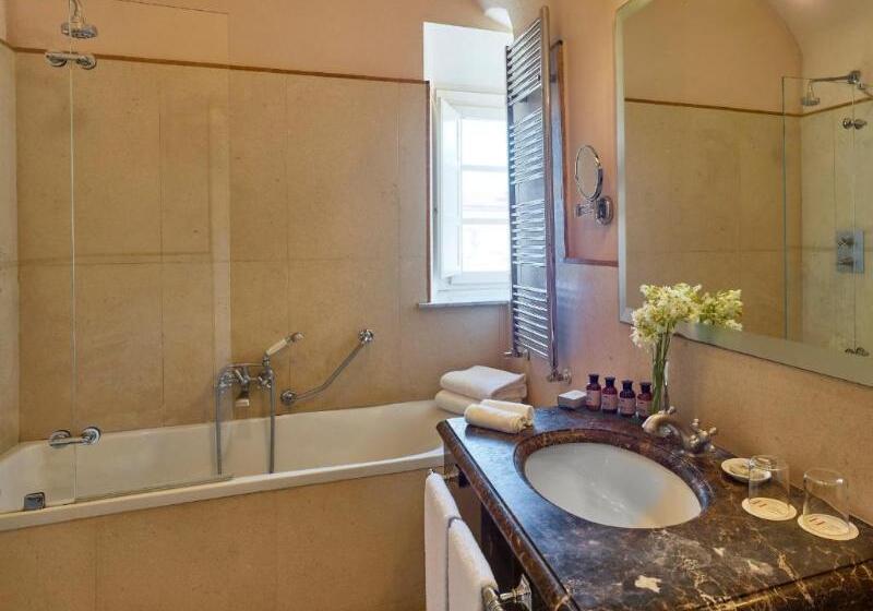 스위트 킹사이즈 침대, Holiday Inn Express Visalia Sequoia Gateway Area, An Ihg