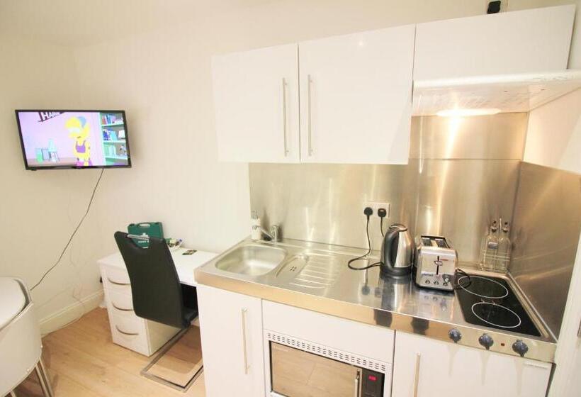 스탠다드 스튜디오, Cambridge City Rooms By Paymán Club