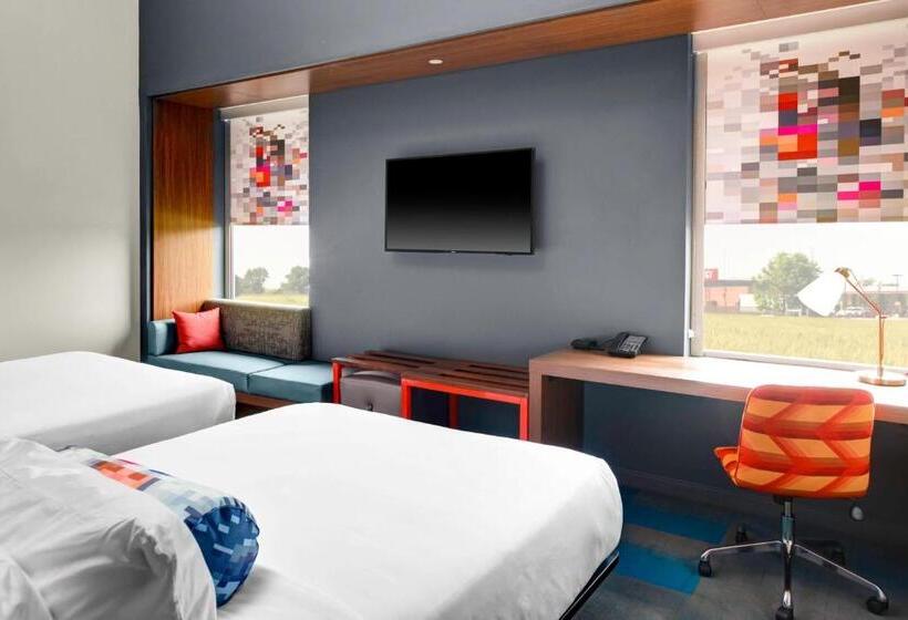 Номер Стандарт, Aloft Wichita