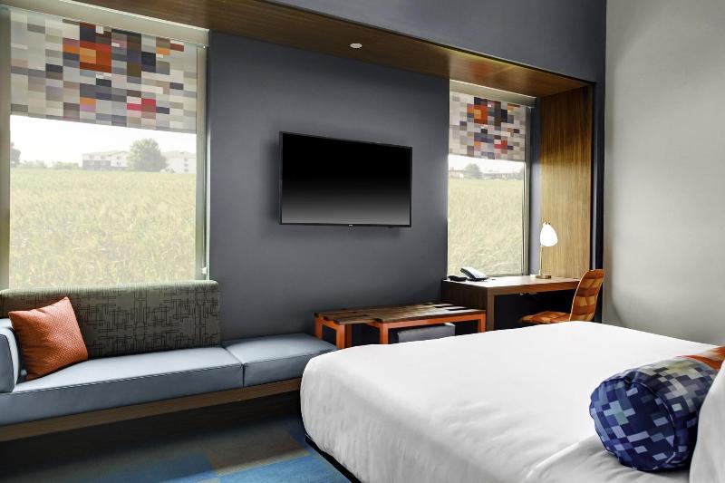 Номер Стандарт, Aloft Wichita