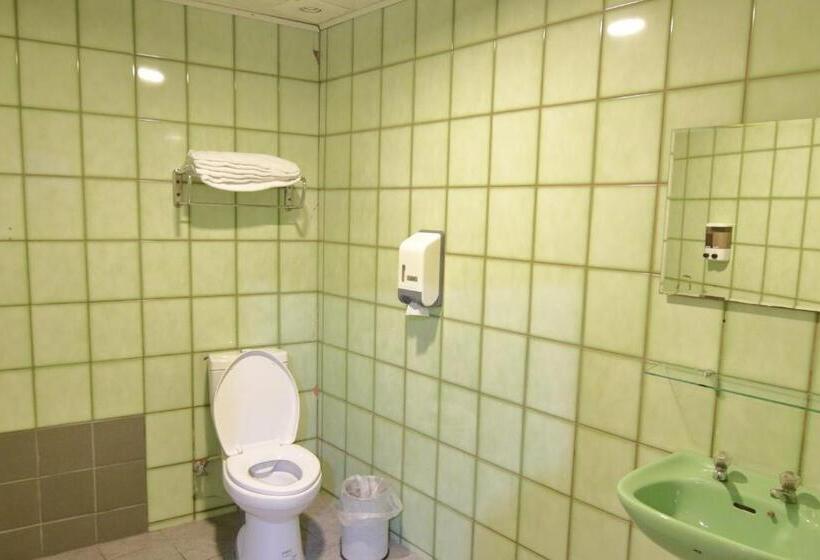 Economy Quadruple Room, Baoshan