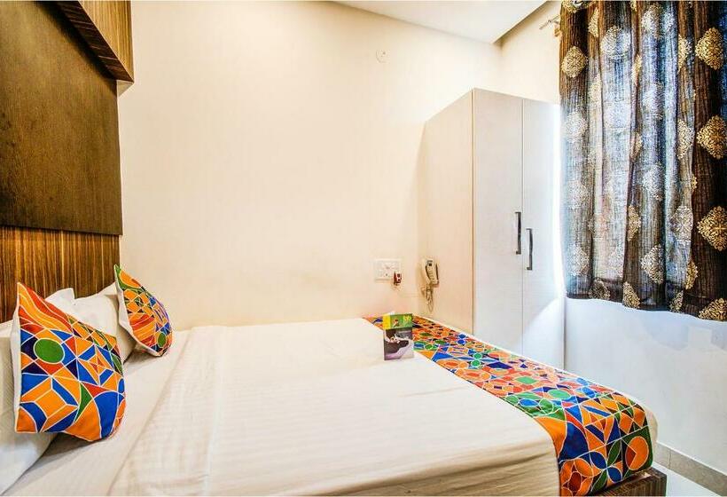 Номер Deluxe, Fabhotel Corporate Crown   Nr Jyoti Nivas University