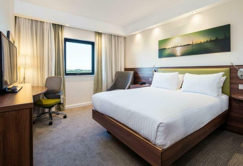 Номер Стандарт Адаптированный для Инвалидов, Hampton By Hilton Humberside Airport