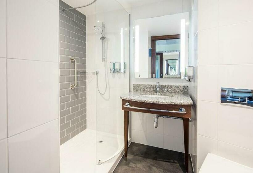 Номер Стандарт, Hampton By Hilton Humberside Airport