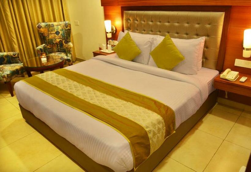 اتاق لوکس با تخت بزرگ, Mint Hotel Premia Chandigarh, Zirakpur