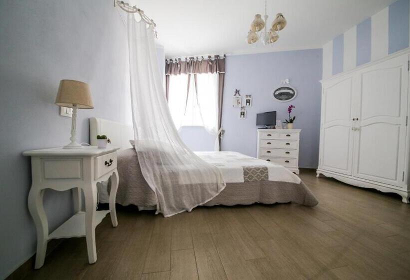 سوییت لوکس, La Vecchia Tenenza B&b