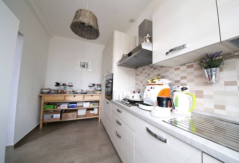 اتاق لوکس سه تخته, La Vecchia Tenenza B&b
