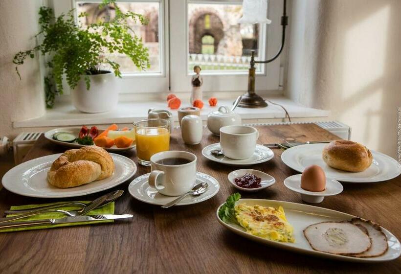 Номер Стандарт, Altstadthotel Treysa