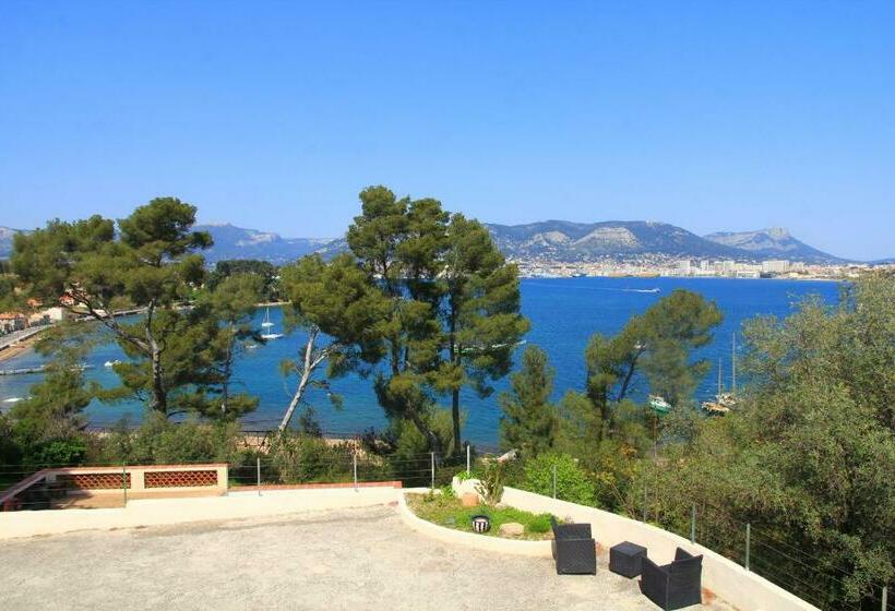 اتاق استاندارد با چشم‌انداز دریا, Villa Chateau Les Terrasses, Tamaris, Vues Mer Exceptionnelles Au Calme, Mer Et Plage à 2mn à Pied