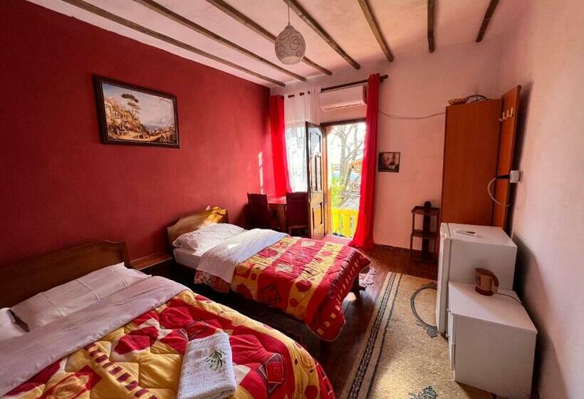 基本三人间, Rooms Merlika  Inside The Castle