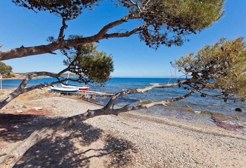 اتاق سه نفره دلوکس با چشم‌انداز دریا, Villa Chateau Les Terrasses, Tamaris, Vues Mer Exceptionnelles Au Calme, Mer Et Plage à 2mn à Pied