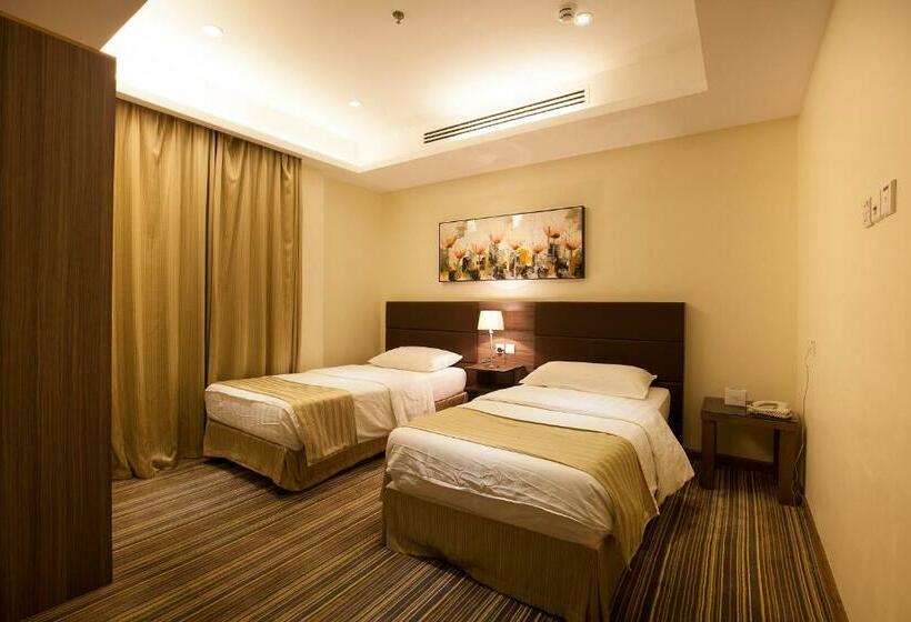 Люкс Повышенной Комфортности, Grand Lily Hotel Suites