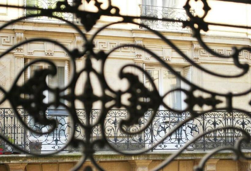 اتاق استاندارد, Hôtel Avenir Jonquière