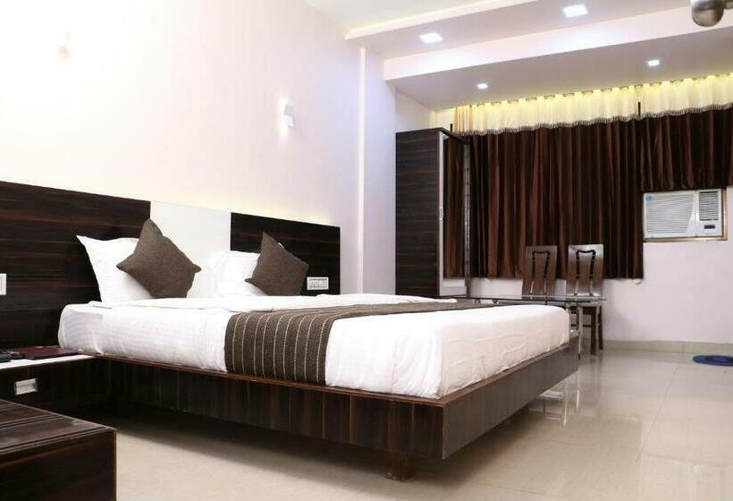 デラックスの４人部屋, Regency Vasai