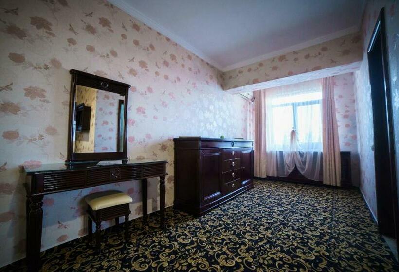 جناح سوبيريور, Grand Hotel Orient Braila