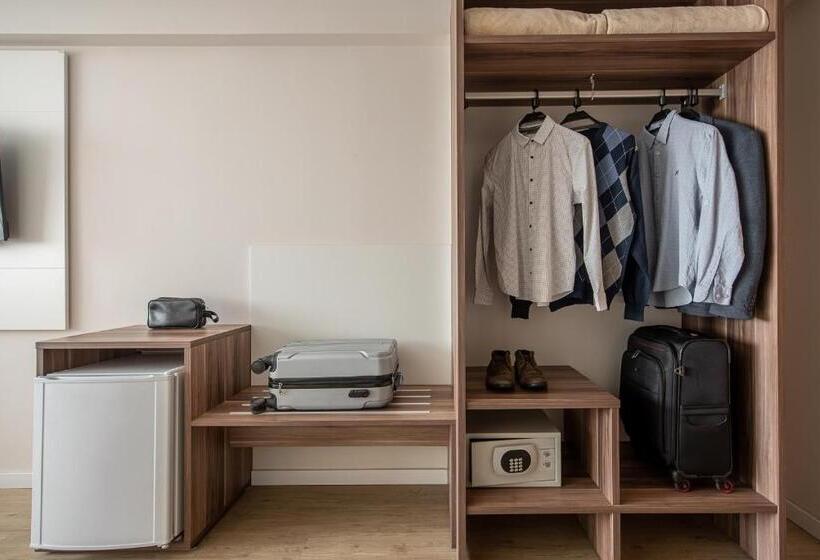 חדר סטנדרט מותאם לאדם עם מוגבלויות, Intercity Curitiba Centro Civico