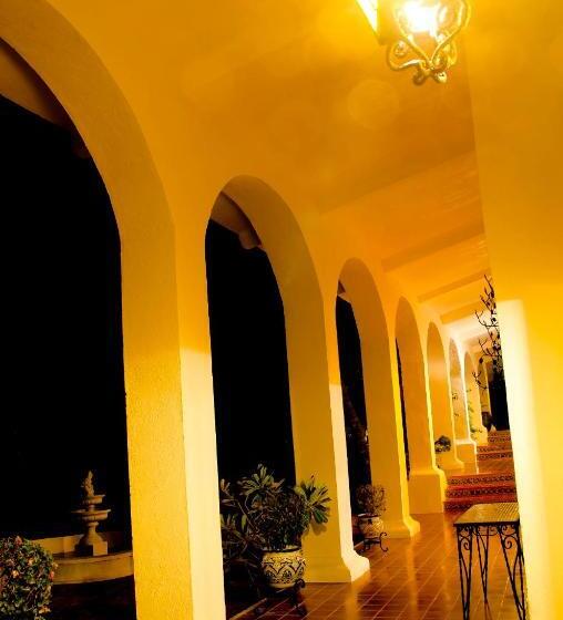 标准间, Rancho Las Cruces