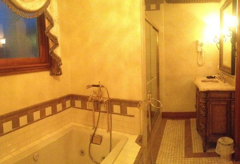 חדר סטנדרט עם ג'קוזי, The Hotel Magnolia