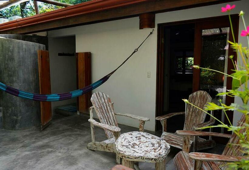 Апартаменты 1 Спальня Вид на Сад, Indigo Yoga Surf Resort